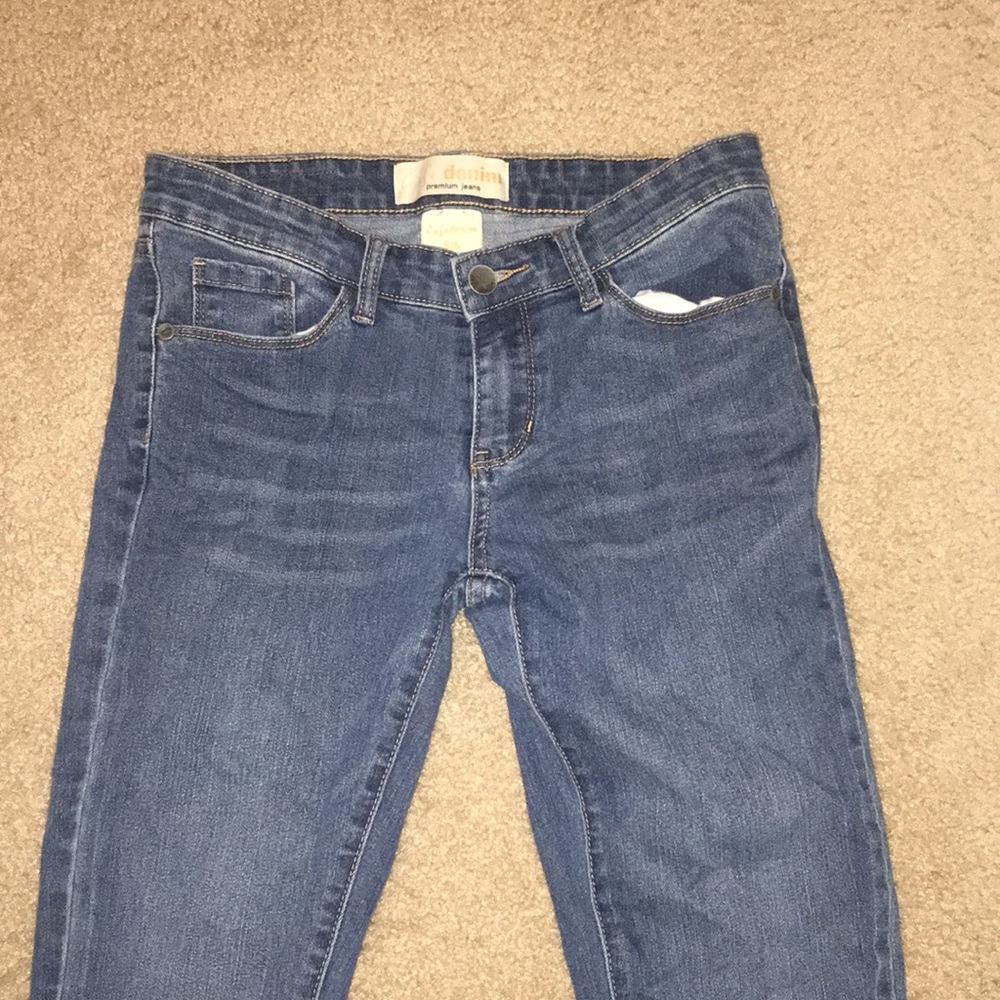 Blue skinny jeans